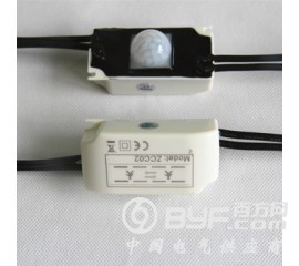 LED太阳能路灯控制器 路灯庭院灯控制器 防水多种保护功能