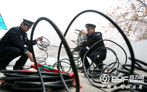 男子窃通信电缆致十万用户断网 获刑8年半