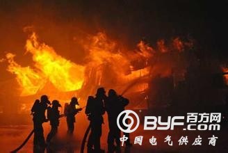 或因电线短路 印度一医院失火至少23人死亡