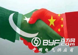 中国援建巴铁真纳公园太阳能项目举行建成仪式