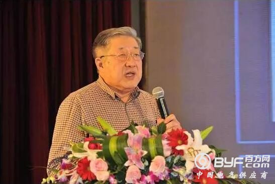 王浩院士：风电光伏最省水 缺水地区要以水定能