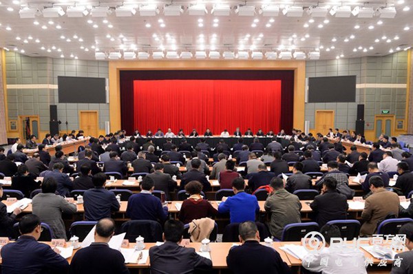 发改委：鼓励煤电企业签订中长期合同 推进兼并重组转型