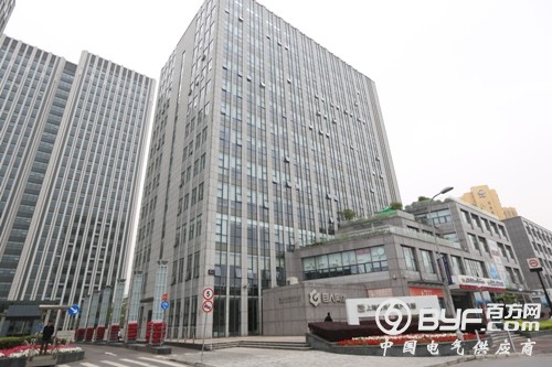 上海普天9.7亿回款难收 成压倒骆驼的最后一根稻草