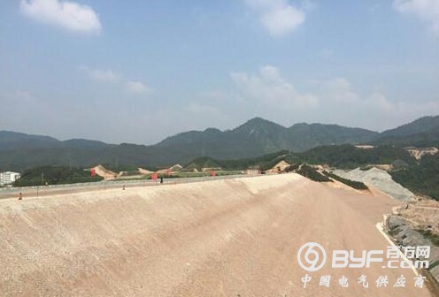 安徽省最大抽水蓄能电站下水库大坝填筑完成