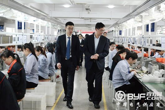 中国建设银行温州分行李彦彬副行长一行考察人民电器