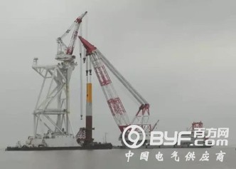 国家电投：滨海H2海上风电项目首根单桩基础沉桩完成