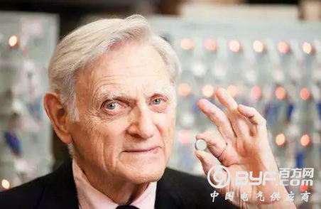 这&ldquo;黑科技&rdquo;让电动车分分钟闪电充满 续航里程翻三倍