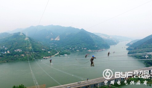 航拍：500千伏川渝输电大通道全线贯通