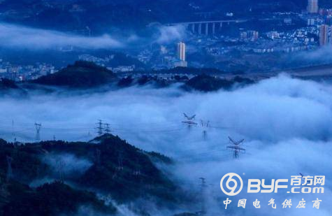 三峡库区最大光伏扶贫电站并网发电