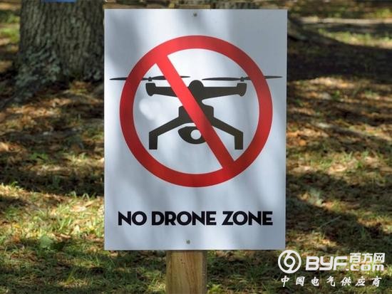 无人机撞击电线致美加利福尼亚大面积停电