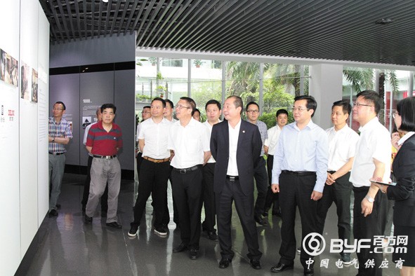 浙江省副省长高兴夫调研德力西 希望继续发挥示范作用引领传统产业改造提升