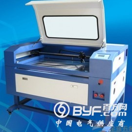专业生产布料激光切割机
