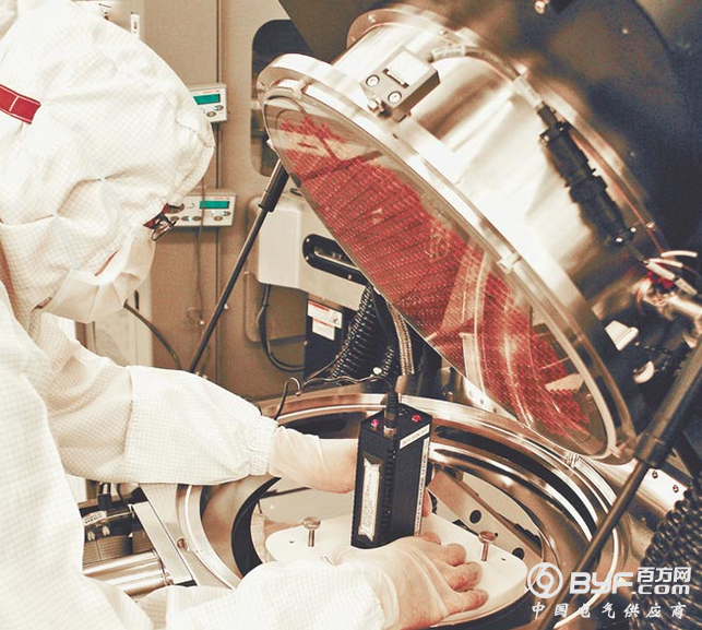 固定投资趋缓 半导体业独撑