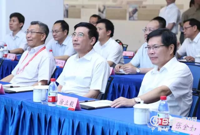 国家工信部苗圩部长一行考察正泰