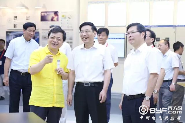 国家工信部苗圩部长一行考察正泰