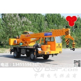 四通出售7吨高性价比吊车 低价销售做工精湛品质卓越起重机图3