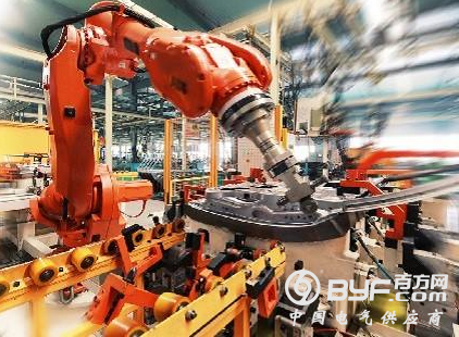 机器换人背后的误区：自动化真的会让人类永久性失业？