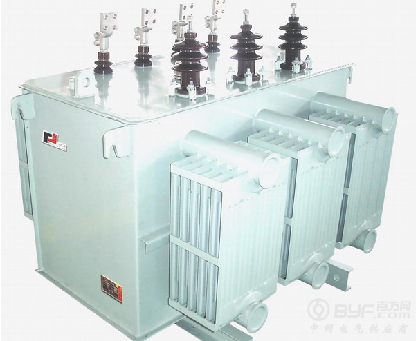 小区门口变压器火星四溅 民警到场及时处置转危为安