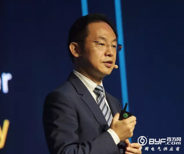 华为：转型，向数字商业迈进&mdash;&mdash;拥抱、践行、加速