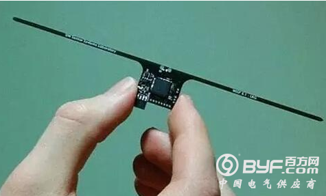 无需充电的WISP微型芯片：内置加速度计和温度传感器
