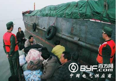 英媒:中国&ldquo;洋垃圾&rdquo;禁令愁坏英国官员 回收太贵