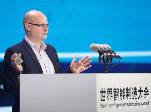 Chris Porthouse：让物联网更简单、更安全、更通用