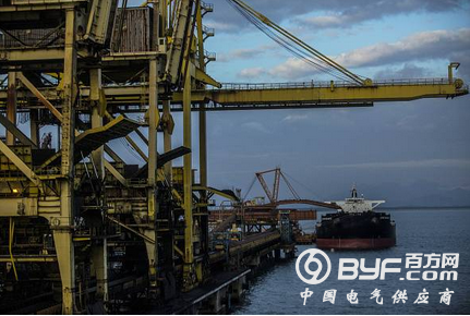 南京海关缉获价值8500万元的1.2万吨走私燃料