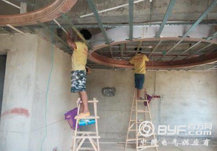 水电工不务正业盗窃电线 8日后迫于压力投案自首