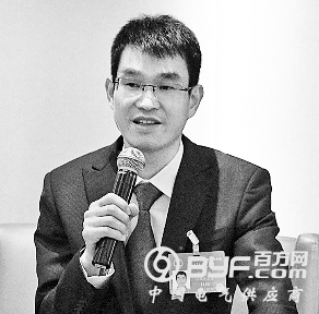 晶科能源总裁：推进光伏扶贫 尽快制定国家光伏标准