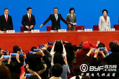 李克强：就业对一个家庭是天大的事 我们要将心比心