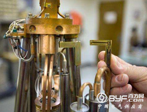 微波激射器首次实现室温下连续工作