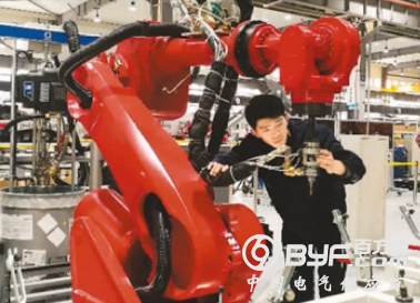 服务机器人 何时进家门？