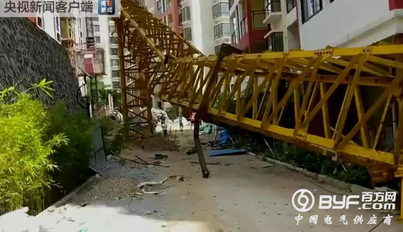 又是塔吊事故！五指山工地塔吊倒塌致4死！