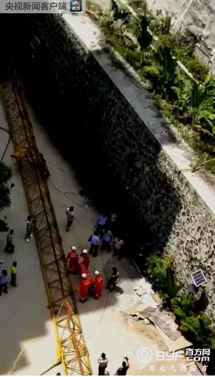 又是塔吊事故！五指山工地塔吊倒塌致4死！