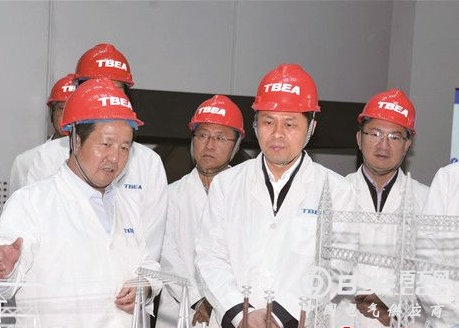 王国和赴特变电工&plusmn;1100千伏特高压变压器生产基地调研