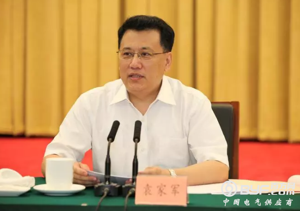 袁家军：聚焦高质量竞争力现代化 聚力建真言谋良策出实招