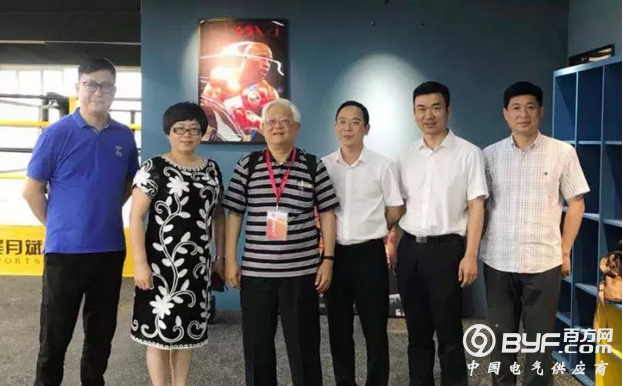 两岸融合家乡行丨台湾乐清同乡联谊会会长到访人民轩泽学海教育城