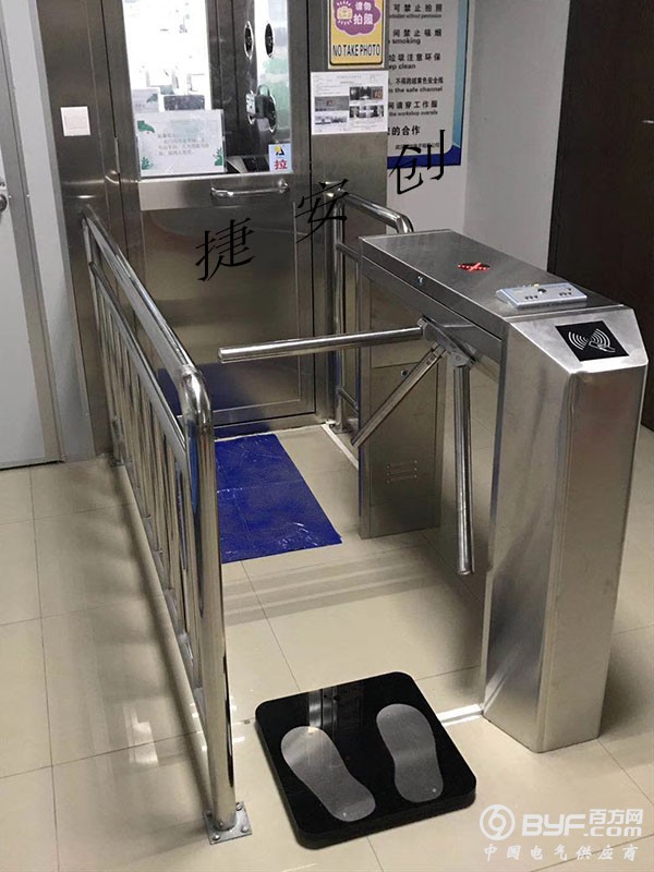 桥式斜角三辊闸JAC－T14 06