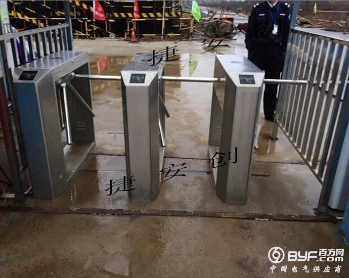 桥式斜角三辊闸JAC－T14 05