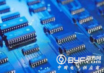 产业繁荣隐忧：全球半导体人才结构性短缺