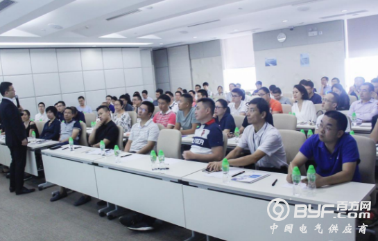长江商学院教授李洋：企业如何进行品牌建设和精细化营销