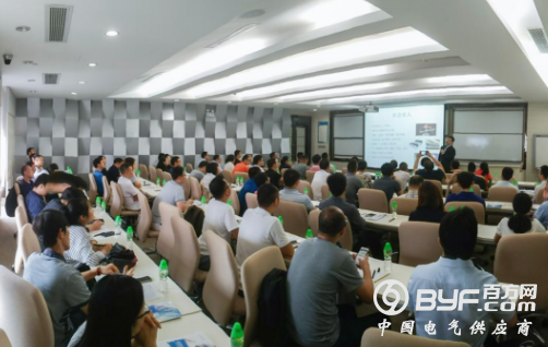 长江商学院教授李洋：企业如何进行品牌建设和精细化营销