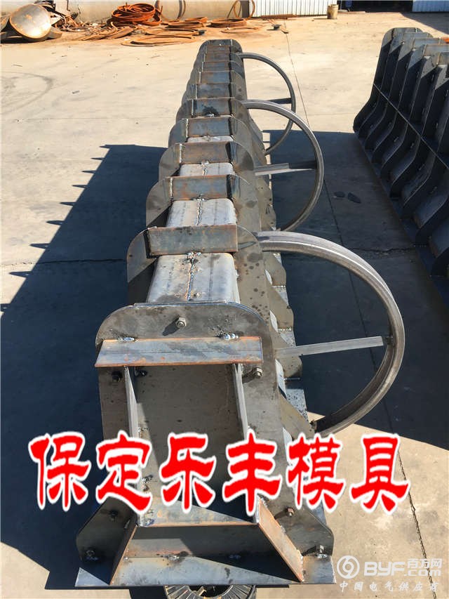 隔离墩模具55