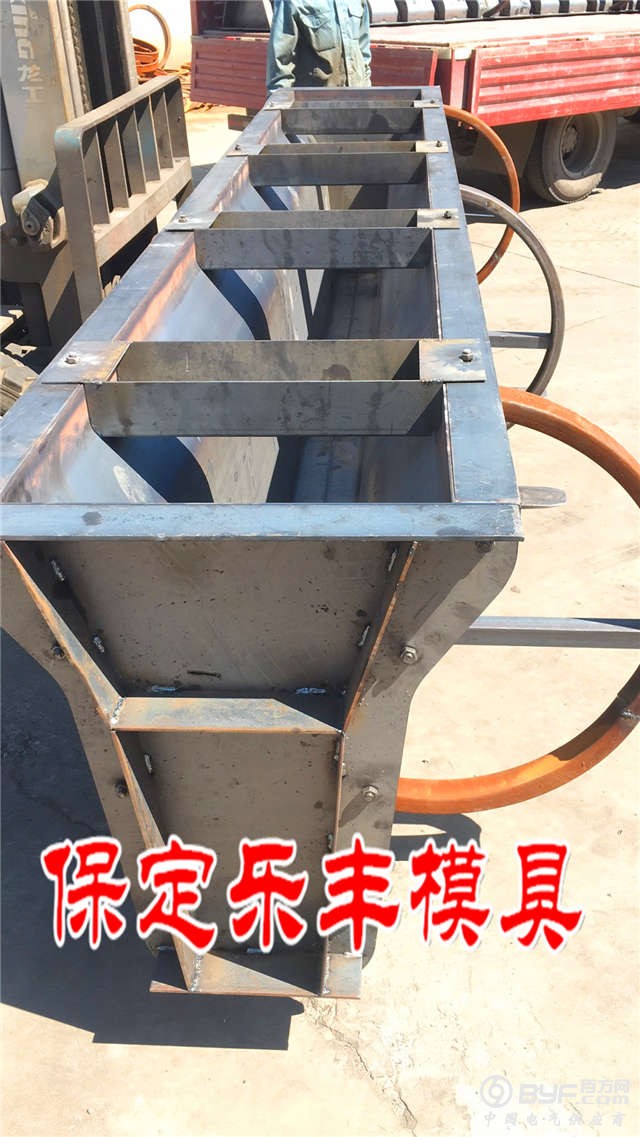 隔离墩模具57