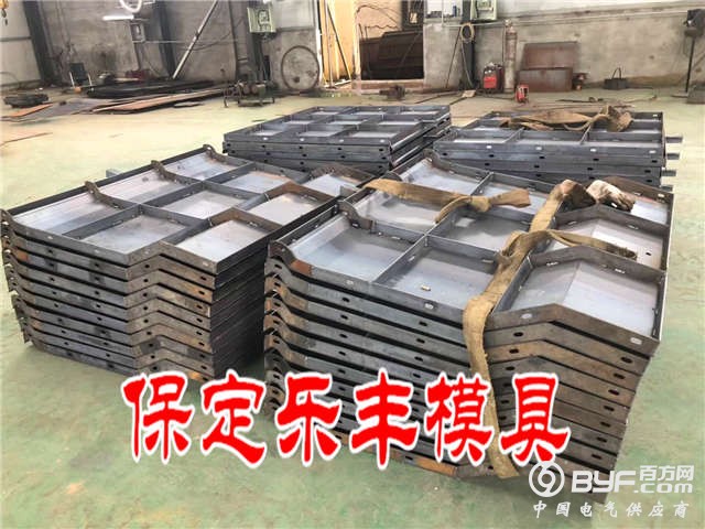隔离墩模具60