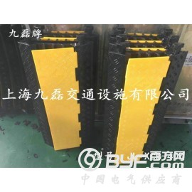 减速板线槽价格_生产减速板线槽厂家_减速板线槽型号规格