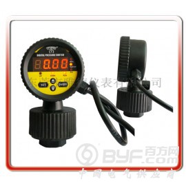 优质供应一体隔膜式全PP数显式电接点压力表