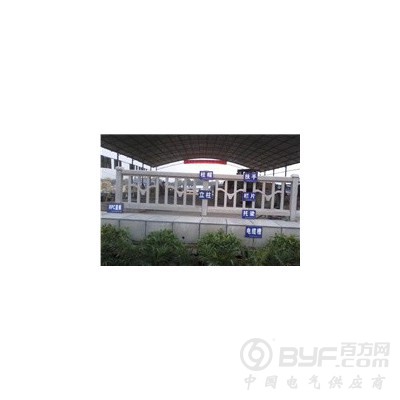 高铁防护栏模具报价-水泥防护栏模具安装视频图4