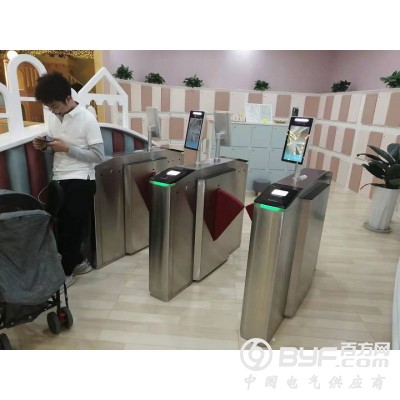 车站健康码人脸识别测温闸机图5