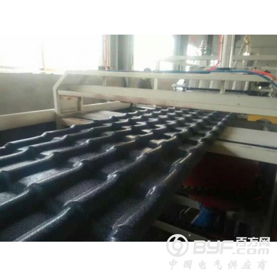 供应青岛pvc合成树脂瓦生产线|仿古琉璃瓦设备图2